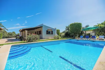 Image de Maison de vacances Villa Moreno Ii avec piscine, jardin et Wi-Fi
