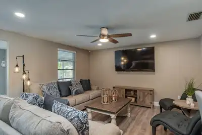 Image de ⭐️Pool|Gameroom*Lanai Hangout*Open Concept Design🌊