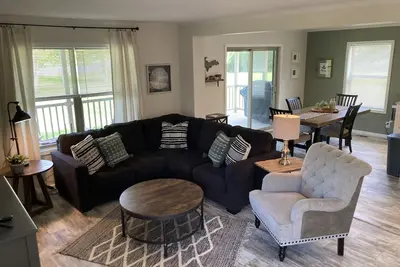 Image de Brand new home on Escanaba River 10 min. from town