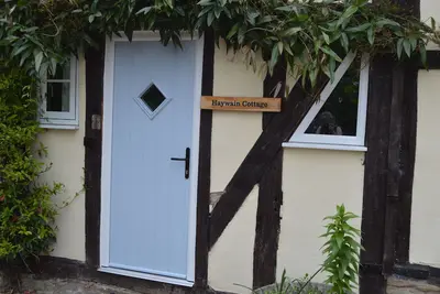 Haywain Cottage - sleeps 3 guests  in 2 bedrooms