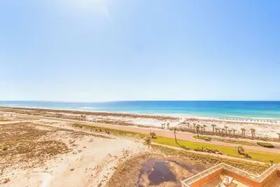 Image de New Listing! Newly Renovated 3b Tower3 @ Portofino Gulf to Bay Views!