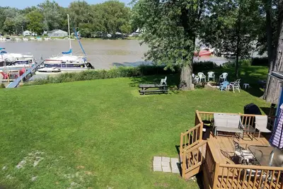 Image de Cottage on the Water