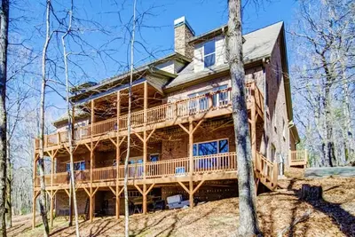 Image de Majestic Mountain Cabin: Big Canoe Pass, Trails, Fishing, Waterfalls & More!
