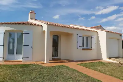 Image de Maison au sables d'Olonne  sur terrain entièrement clôturé à 300 m de la mer
