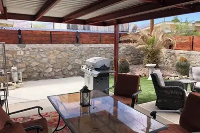 Image de Entire Home with Pool near Fort Bliss w/ Mt. View🌄