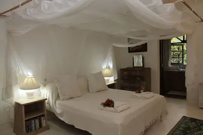 Image de Charming beach house with plunge pool overlooking Indian Ocean