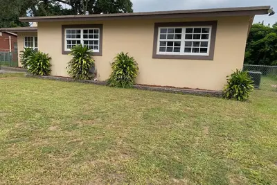 Image de Independent Room w/ Private entrance close to Fll