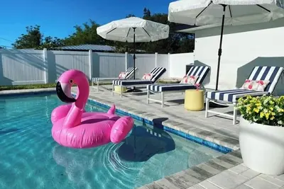 Image de Renovated Modern Spacious Ranch with Pool near Siesta Key Beach and Downtown Srq