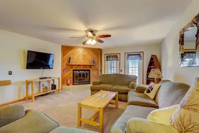 Image de Brown Family Condo - Top Floor Views - Boat Slip