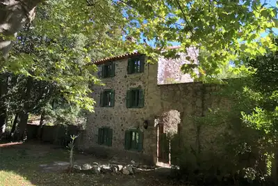 Image de Gîte indépendant/Forge du 14ème. Nature, fraîcheur, Soleil & bain naturel.