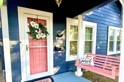 Image de Beautiful, Magnolia Haus. . . . where indoor comfort and outdoor adventure collide! !