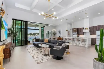 Image de Brand New Luxury Villa  w/Heated and Chilled Pool