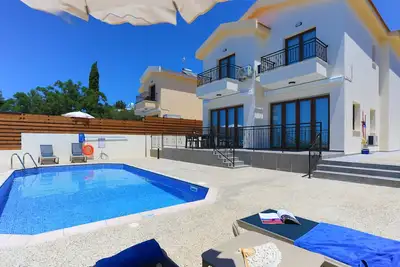 Image de Villa Ernica: Holiday Villa To Rent, Pool, Views, WiFi, A\/C