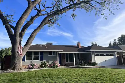 Image de Private 3Bd Home with a Fenced Yard in Quiet, Convenient Walkable Neighborhood