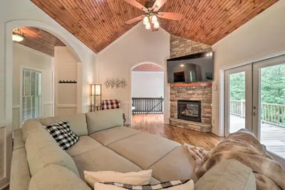 Image de Bring Your Dog: Blue Ridge Mountain Sanctuary!