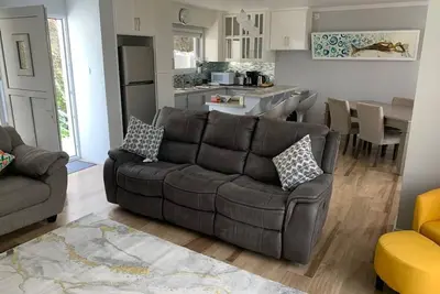 Image de 5 minutes from the beach. Newly built modern apartments in St. Lucia! !