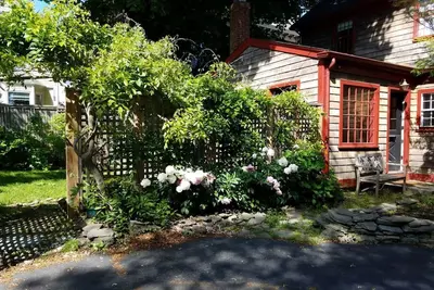 Image de Fern Cottage - Modern home with rustic charm