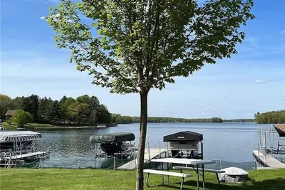 Image de Remodeled home on Long Lake, & snowmobile trail, great for multiple family’s