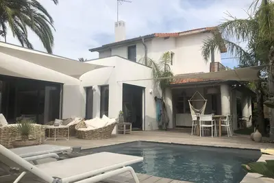 Image de Charming house 150 m from the beach of les lecques carré d'or