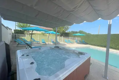 Image de Sarlat-La-Caneda:Piscine Privée CHAUFFÉE-Jacuzzi-Linge de Maison-Literie Xl-Clim