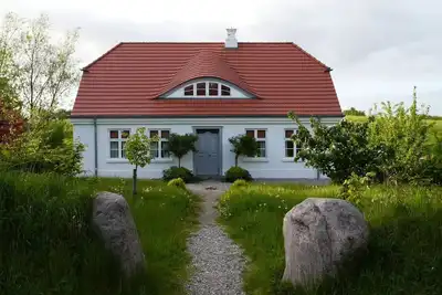 Image de Beautiful vacation apartment on a large natural plot directly on the Baltic Sea