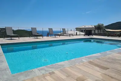 Image de Villa T4 avec vue imprenable mer et montagne