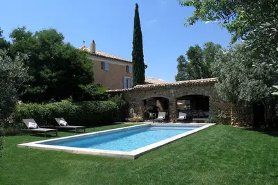 Image de La bastide de Valensole en Provence, domaine et piscine privatifs