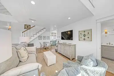 Image de Deauville Carriage House— Petite gulf oasis w/big style, close to the beach