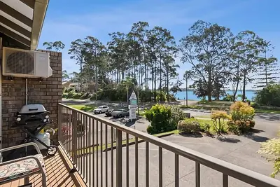 Image de Merry s Place, a gorgeous townhouse directly across the road from Sunshine Cove