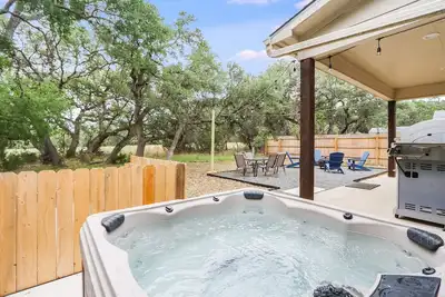 Image de Woodacre Cottage I   Minutes to Jacob's Well