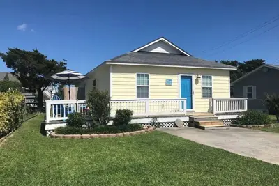 Image de Pet friendly cottage steps from the beach