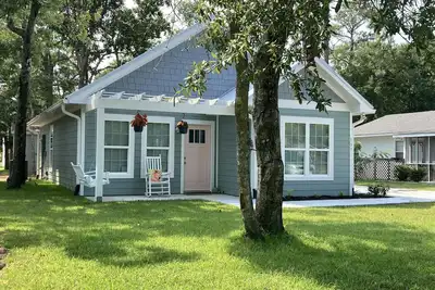 Image de Built in 2021, Cute cottage short walk to beach