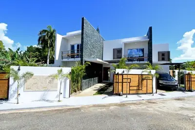 Image de Sosua 8br Lux Honey Villa- Bachelors Allowed + Bonus