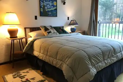 Image de 2 Bedroom Condo, Bucolic Setting