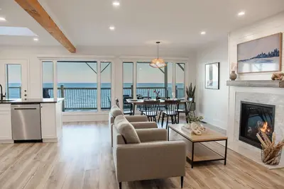 Image de Anchor Bay Beach House