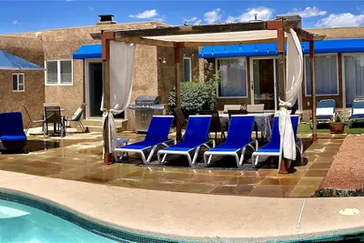 Image de Desert Retreat House with Pool and Casita 15 minutes from Downtown