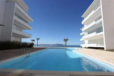 Intimate Apartment Sea View