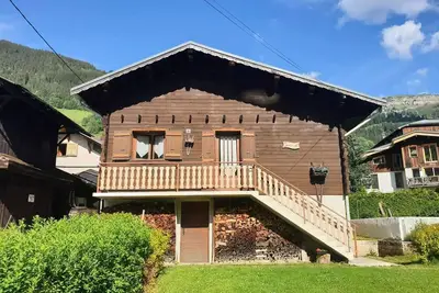 Image de Charmante Wohnung im Herzen des Dorfes Arêches - Ideal für 4 Personen