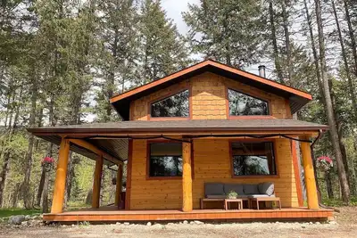 Image de 5 min from town, great access to outdoor activities, quiet, plenty of space!