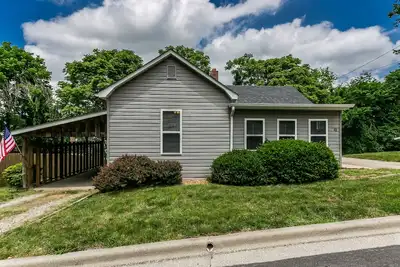 Image de Sunset Cottage - Entire home downtown Glen Carbon