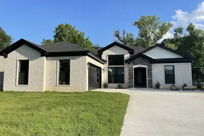 Image de Newly Modern Home- 10 Minutes from Downtown Little Rock and River Market