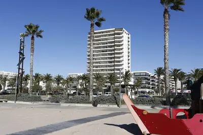 Image de Joli appartement pour 4 personnes avec Wifi, climatisation, Tv et terrasse