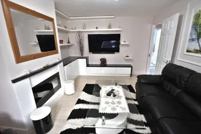Image de Immaculate 2-Bed Apartment in Isleworth by river