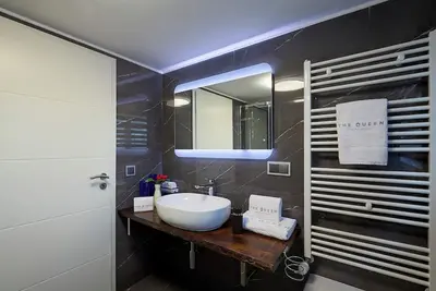 Image de The Queen Luxury Apartments - Villa Carlotta
