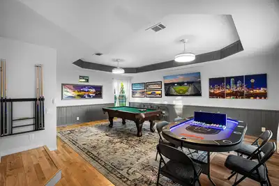 Image de Private pool, game room minutes from At&T, Globe Life and 6 flags.