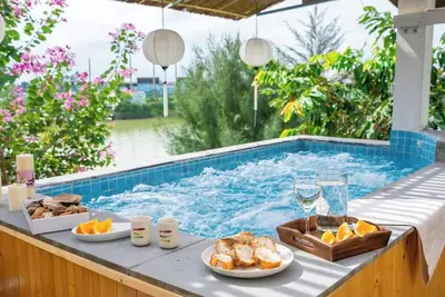 Image de Man Villa | Sunset Outdoor Jacuzzi 8min to Oldtown