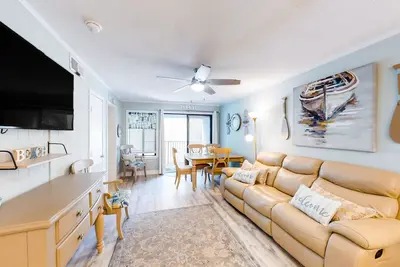 Image de Hilton Head Resort condo with Ac, pool, hot tub, tennis - near beach & golf