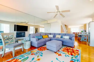 Image de Fenwick Island townhome - oceanfront location, 3 decks, fast WiFi, & W/D