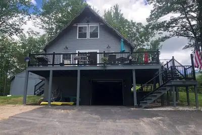 Image de Very spacious newly renovated family owned home. Great summer and winter fun.