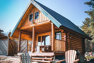 Image de Log Cabin On the Lake B&B